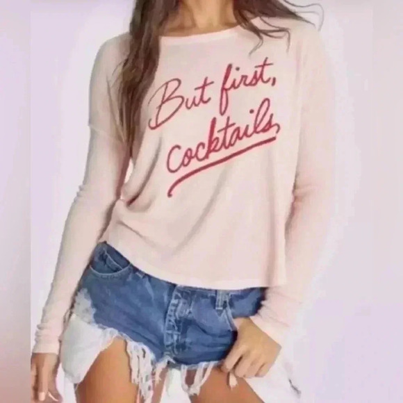 WILDFOX COUTURE But First Cocktails First Hudson Thermal Tee Pink Salt Medium - Picture 11 of 14